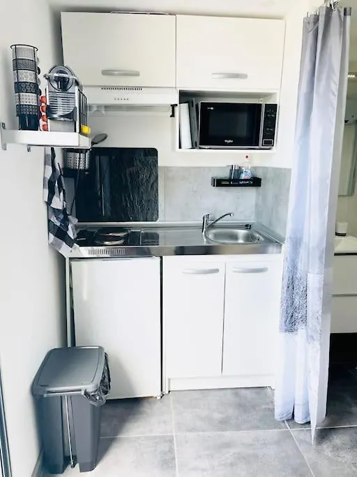 Joli Petit Studio Cosy Marignane 0*,  Frankreich