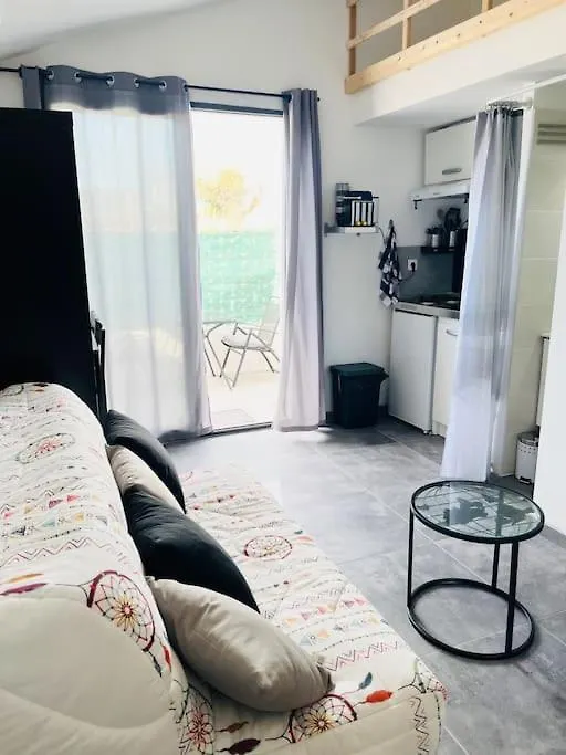 Joli Petit Studio Cosy Marignane Apartment